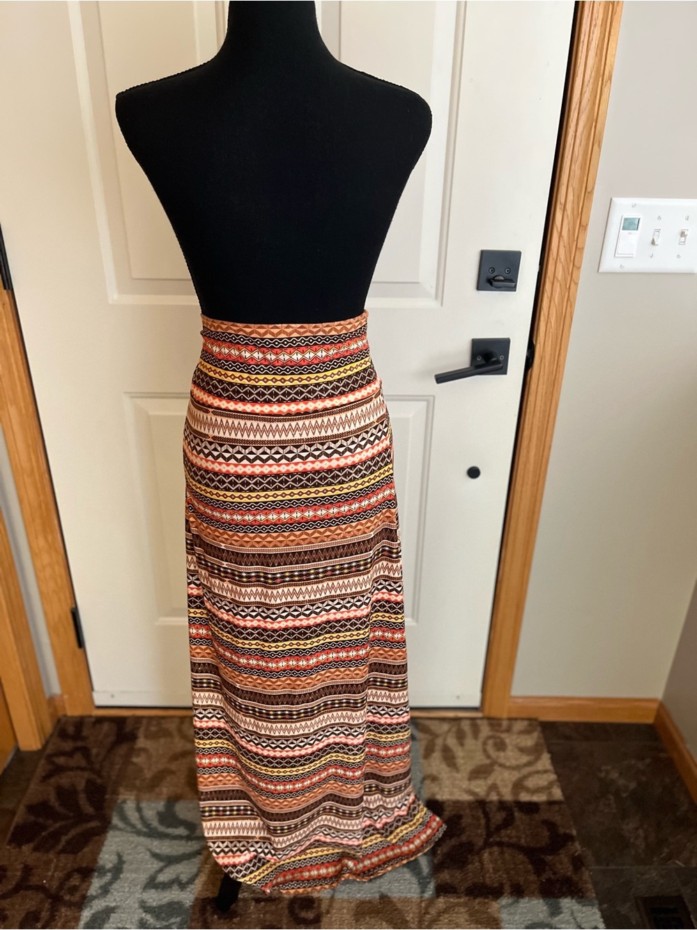Women’s Hot Kiss brown orange tan pattern pull on maxi skirt. Small/medium - Picture 3 of 14